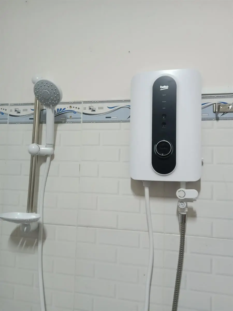 Khách hàng review Máy nước nóng trực tiếp Beko 3500W BWI35S2D-213 8