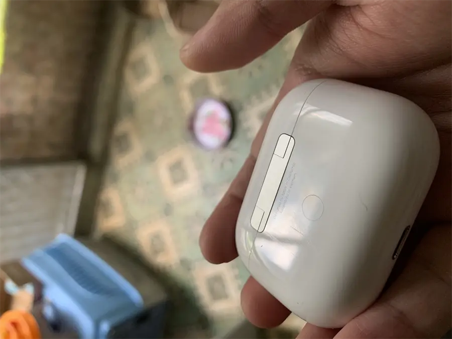 Khách hàng review Túi đựng AirPods Pro Nhựa cứng trong JM PD01 2