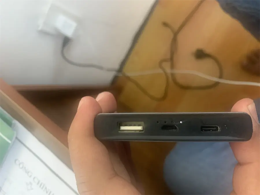 Khách hàng review Pin sạc dự phòng Polymer 10.000 mAh Type C Xmobile Atela 10 4