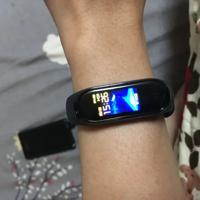 Khách hàng review Vòng đeo tay thông minh Mi Band 4 2