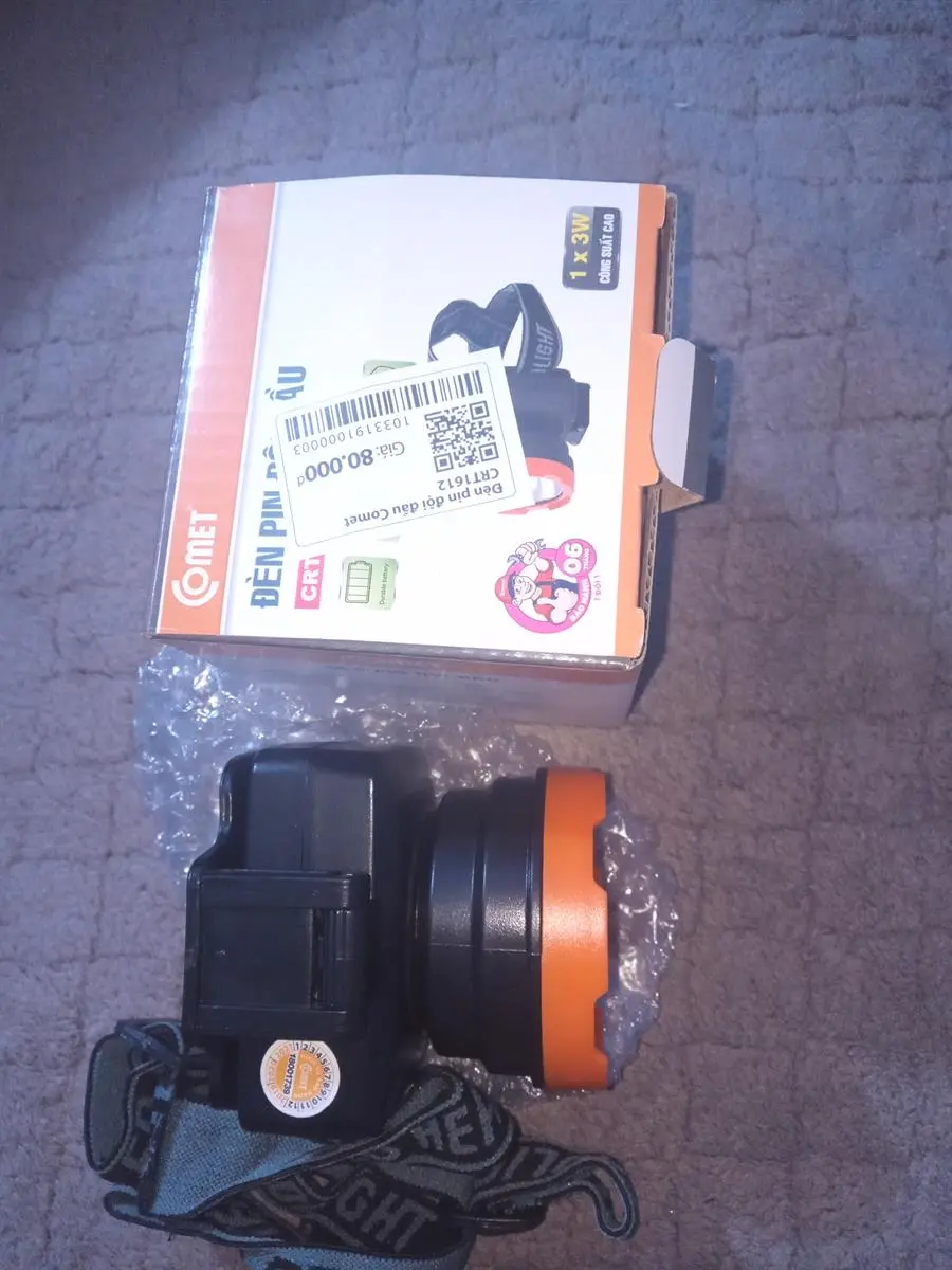 Khách hàng review Đèn pin sạc đội đầu Comet CRT1612 2