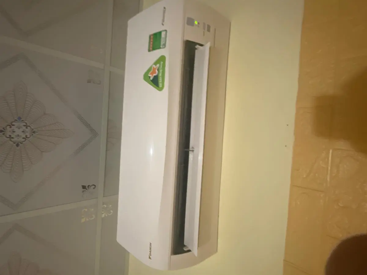 Khách hàng review Máy lạnh Daikin Inverter 1 HP ATKQ25TAVMV 1