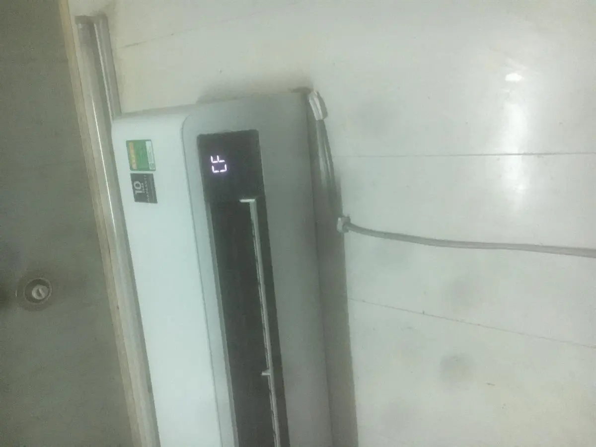 Khách hàng review Máy lạnh Samsung Inverter 1.5 HP AR13TYHYCWKNSV 39