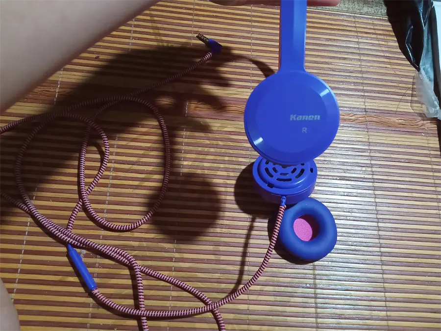 Khách hàng review Tai nghe chụp tai Kanen IP-350 Tím 5