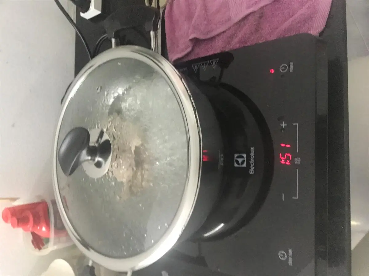 Khách hàng review Bếp từ Electrolux ETD29KC 7
