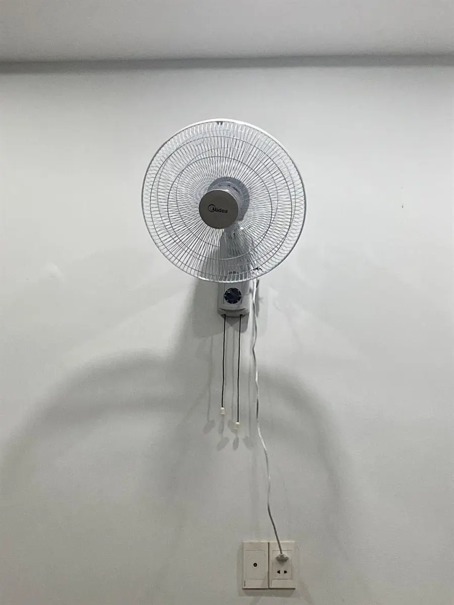 Khách hàng review Quạt treo Midea FW40-15VF 4