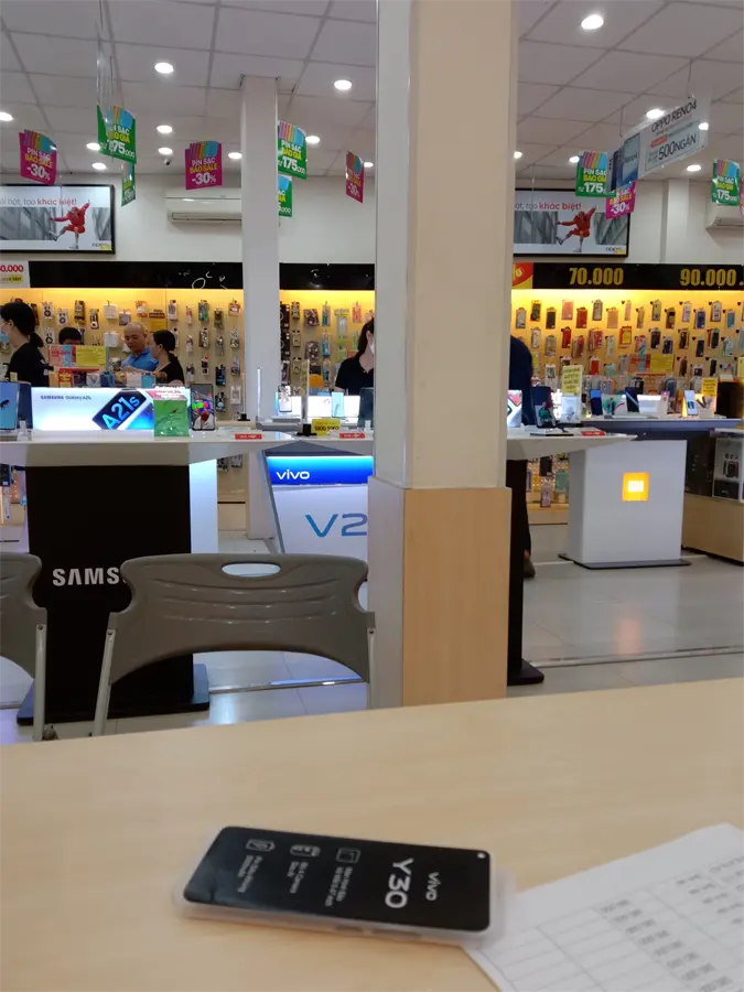 Khách hàng review Điện thoại Vivo Y30 1