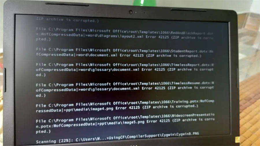 Khách hàng review Laptop Dell Vostro 3590 i7 10510U/8GB/256GB/2GB 610R5/Win10 (GRMGK2) 1