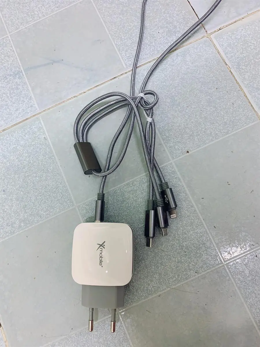 Khách hàng review Cáp 3 đầu Lightning Type C Micro 1m eValu Spanker B 1