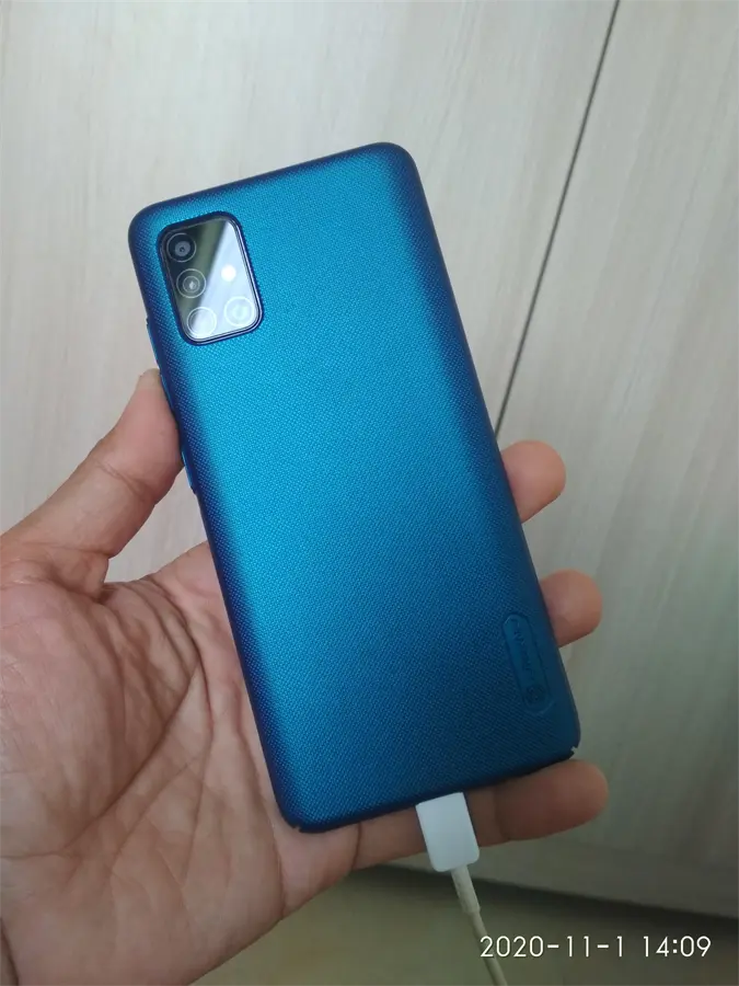 Khách hàng review Điện thoại Samsung Galaxy A51 (8GB/128GB) 3