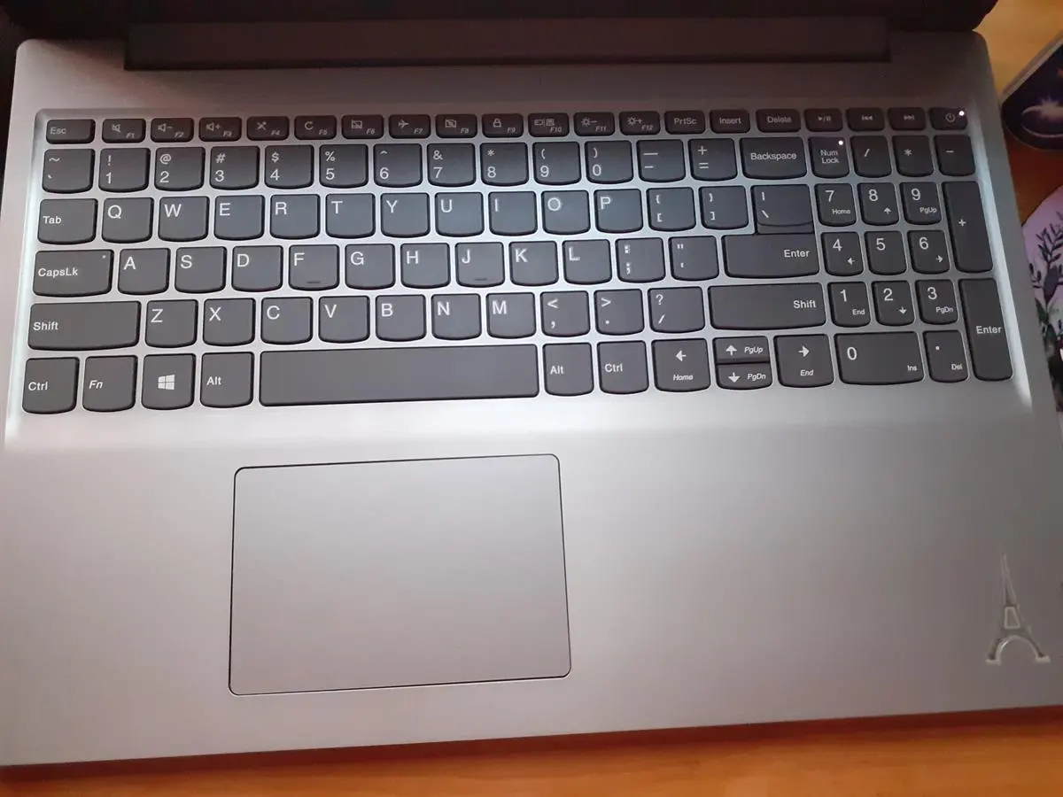 Khách hàng review Laptop Lenovo IdeaPad S145 15IIL i3 1005G1/4GB/256GB/Win10 (81W8001XVN) 5
