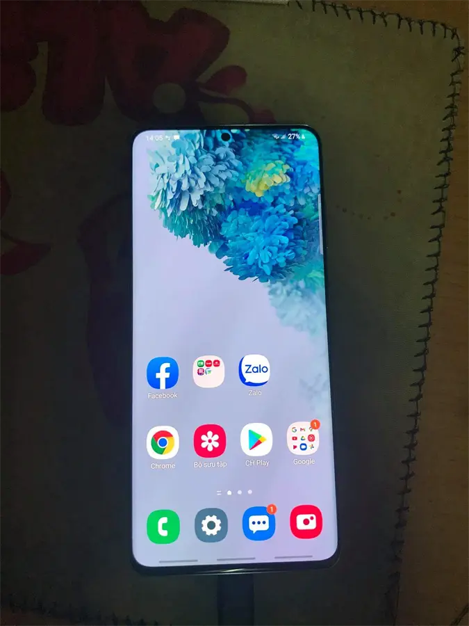 Khách hàng review Điện thoại Samsung Galaxy S20  1