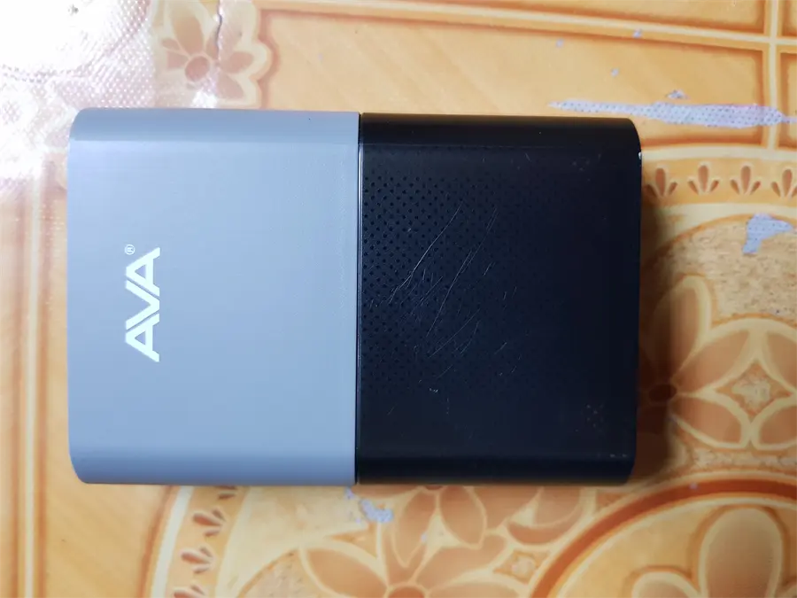 Khách hàng review Pin sạc dự phòng Polymer 10.000 mAh AVA Pilot 3