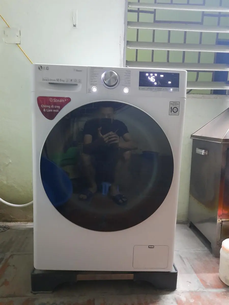 Khách hàng review Máy giặt LG Inverter 10.5 kg FV1450S3W 1