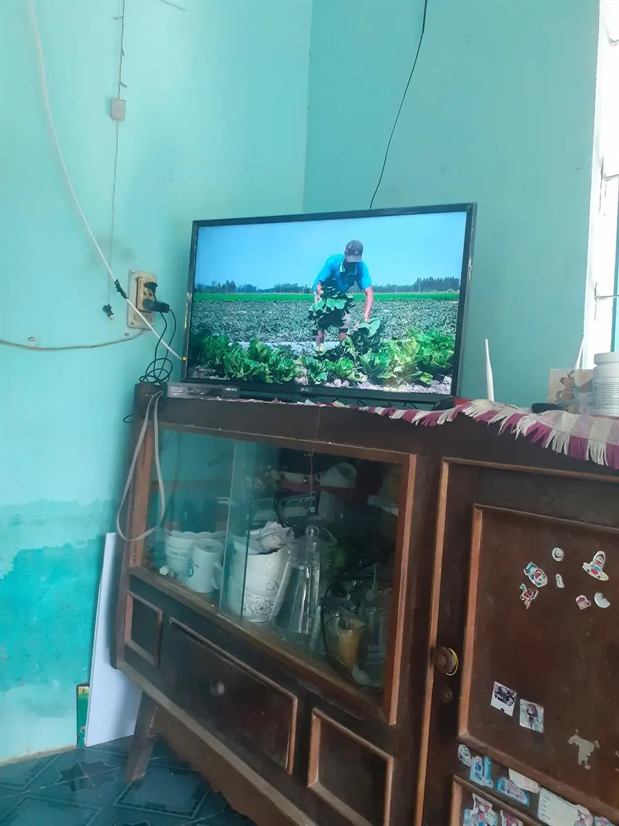 Khách hàng review Smart Tivi LG 32 inch 32LM570BPTC 1