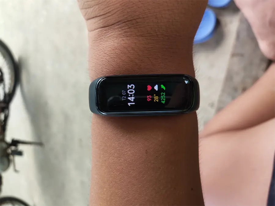 Khách hàng review Vòng tay thông minh Samsung Galaxy Fit2 Đen 30