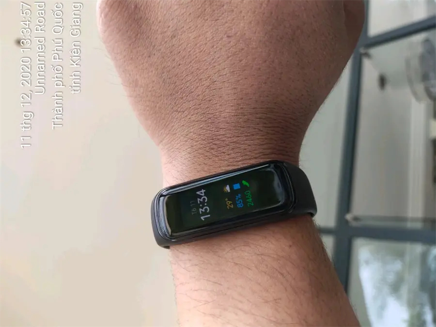 Khách hàng review Vòng tay thông minh Samsung Galaxy Fit2 Đen 29
