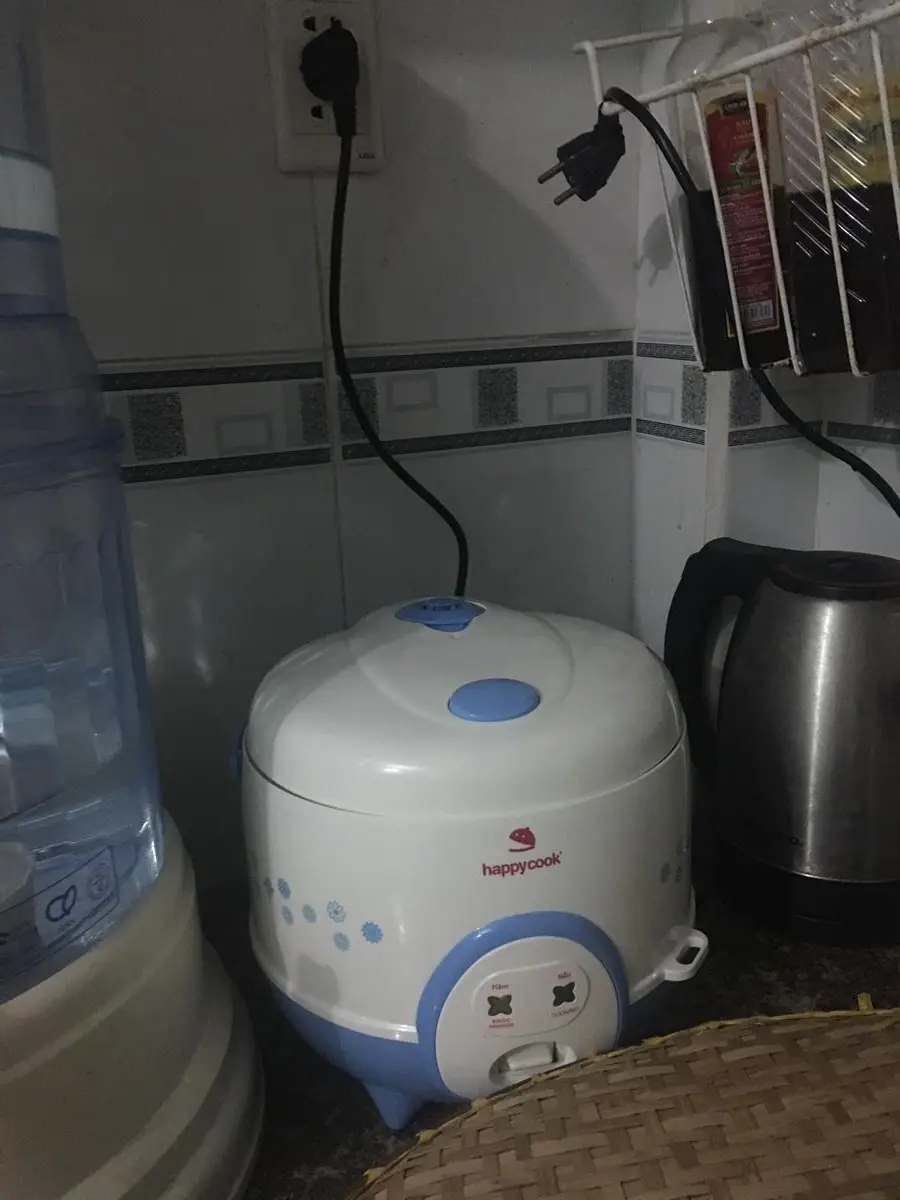 Khách hàng review Nồi cơm nắp gài Happycook 1.2 lít HC-120 8