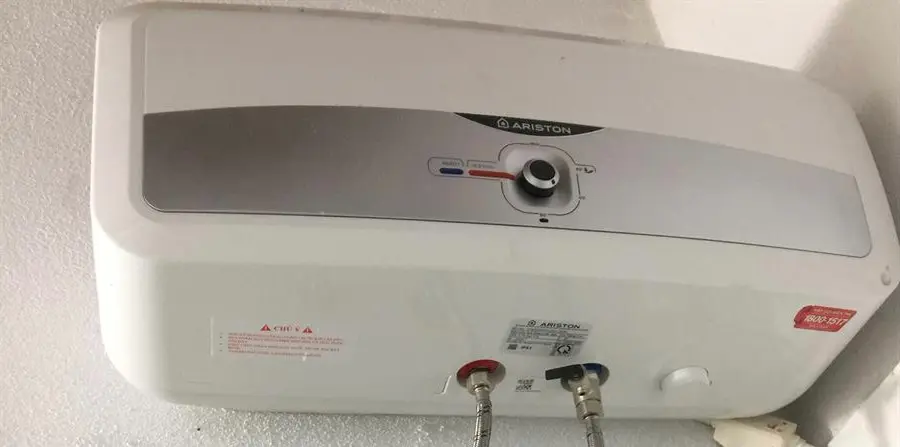 Khách hàng review Máy nước nóng gián tiếp Ariston 20 lít 2500W SL2 20 RS 2.5 FE 13