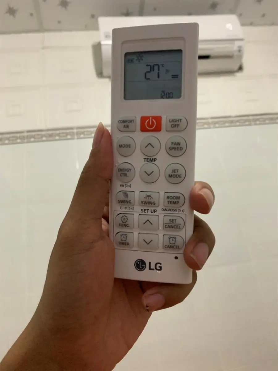 Khách hàng review Máy lạnh LG Wifi Inverter 1 HP V10API 5
