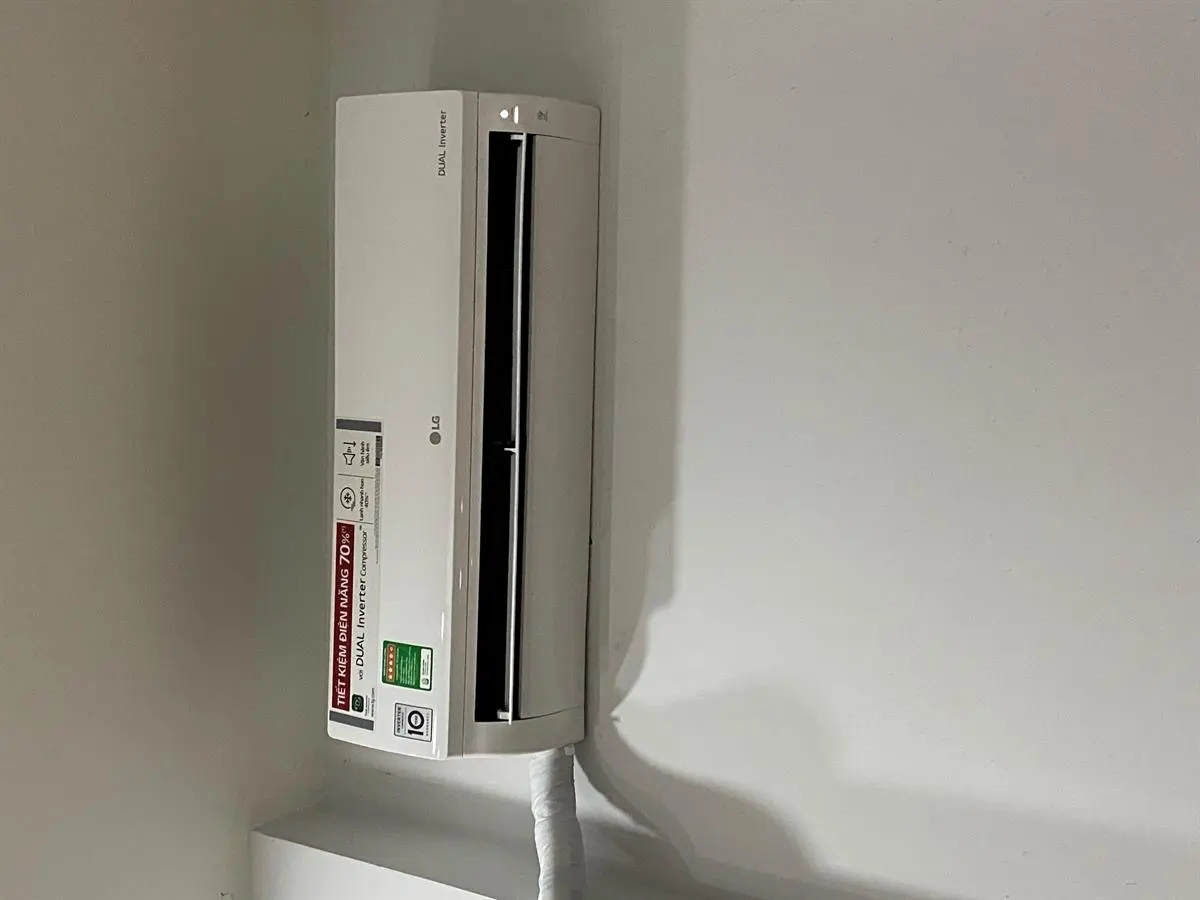 Khách hàng review Máy lạnh LG Inverter 1 HP V10ENH 18