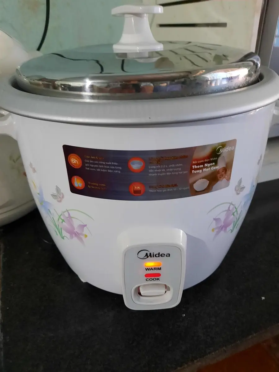 Khách hàng review Nồi cơm điện Midea 2.2 lít MR-GM22SA 1