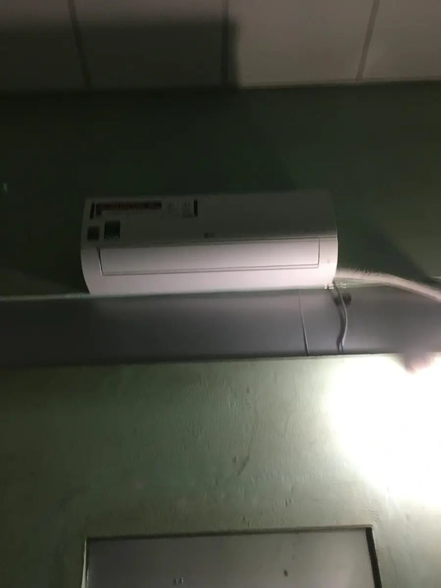 Khách hàng review Máy lạnh LG Inverter 1.5 HP V13ENH 20