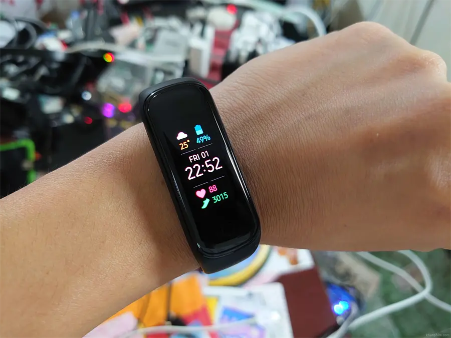 Khách hàng review Vòng tay thông minh Samsung Galaxy Fit2 Đen 27