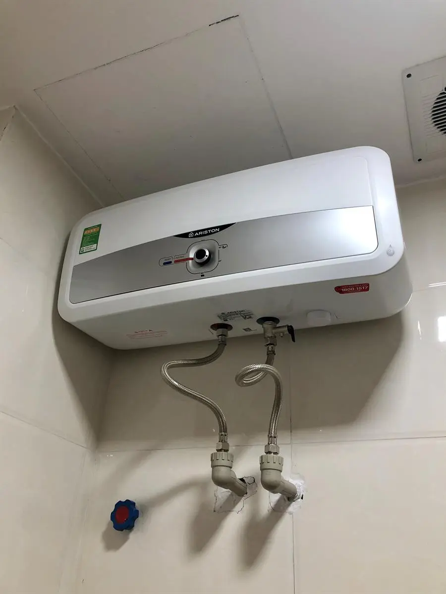 Khách hàng review Máy nước nóng gián tiếp Ariston 20 lít 2500W SL2 20 RS 2.5 FE 11
