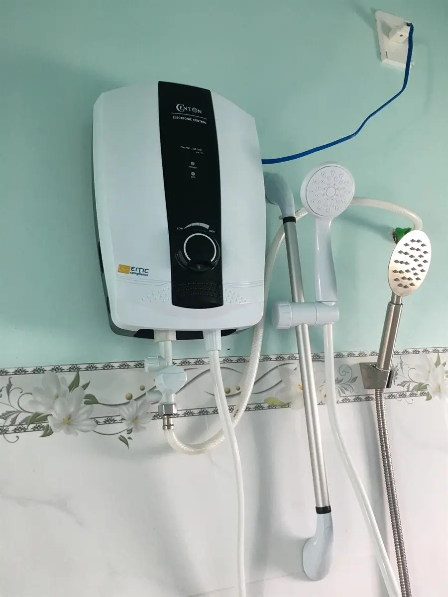 Khách hàng review Máy nước nóng trực tiếp Centon 4500W WH8338E EMC 2