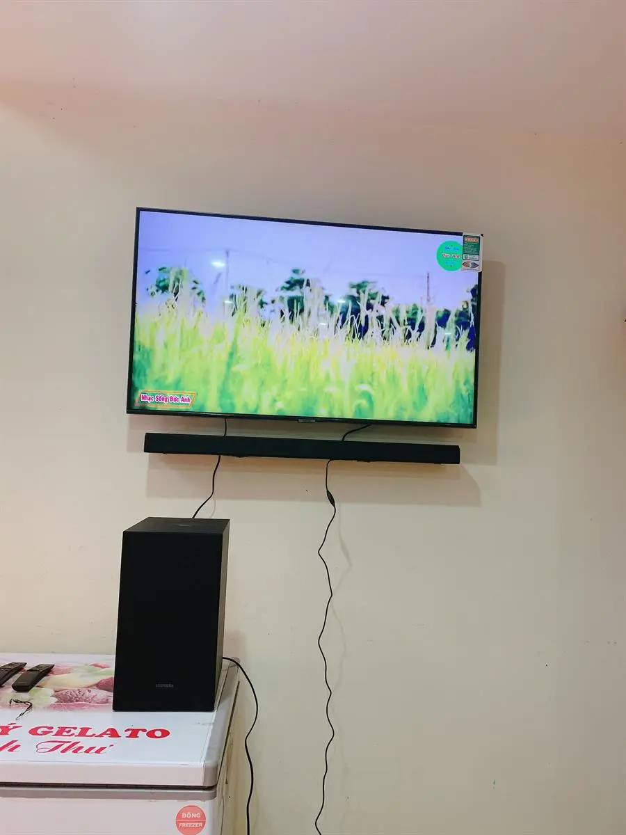 Khách hàng review Smart Tivi Samsung 4K 43 inch UA43NU7090 1
