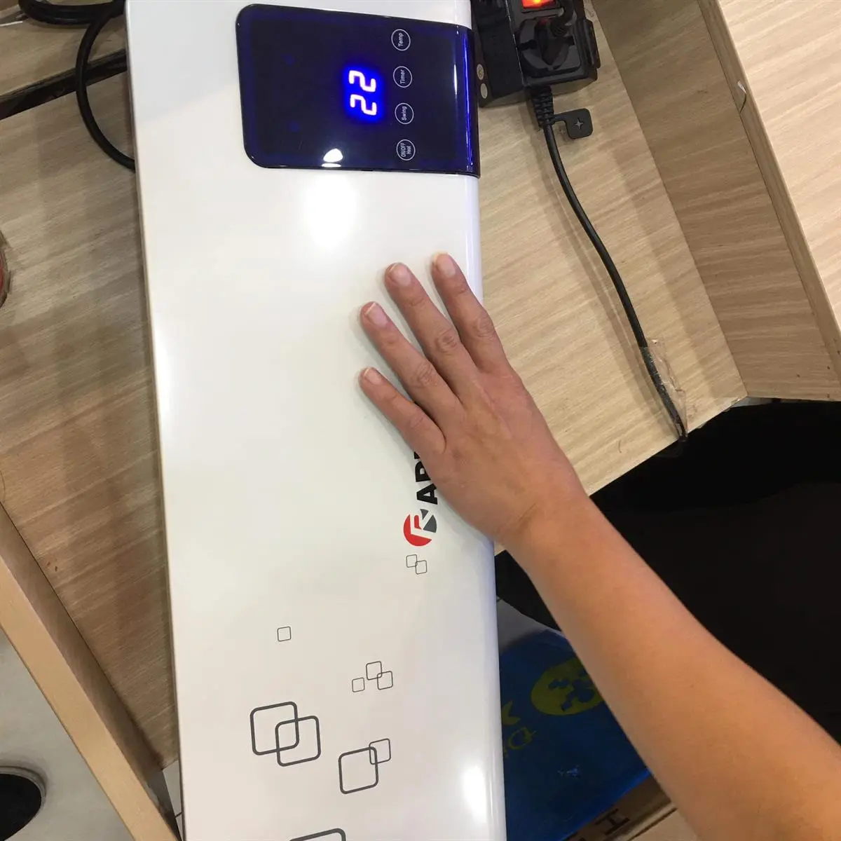 Khách hàng review Máy sưởi gốm Rapido RCH2000-D 8