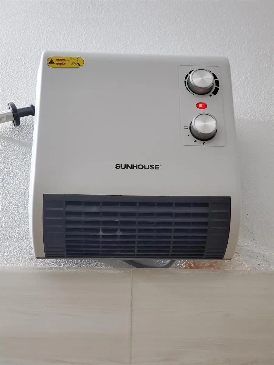 Khách hàng review Quạt sưởi phòng tắm Sunhouse SHD3816W 2