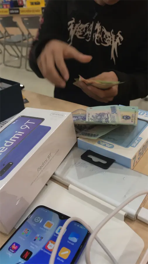 Khách hàng review Điện thoại Xiaomi Redmi 9T (4GB/64GB) 41