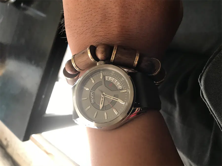 Khách hàng review Đồng hồ MVW 42 mm Nam MP006-01 1