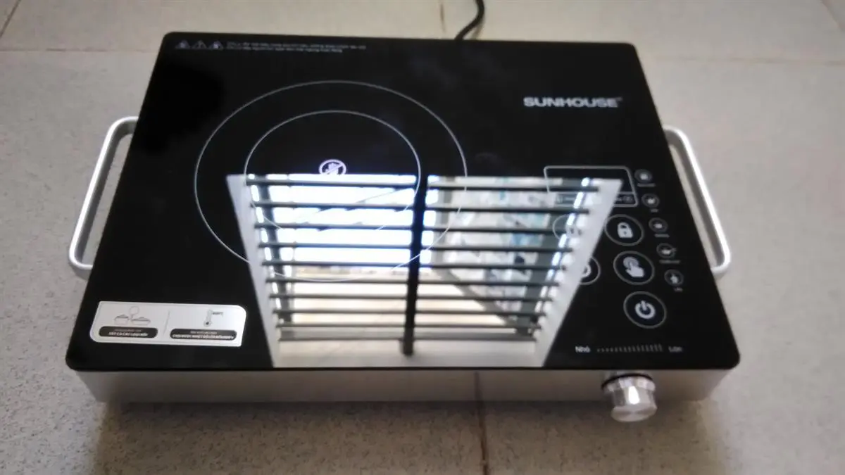 Khách hàng review Bếp hồng ngoại Sunhouse SHD 6017 9