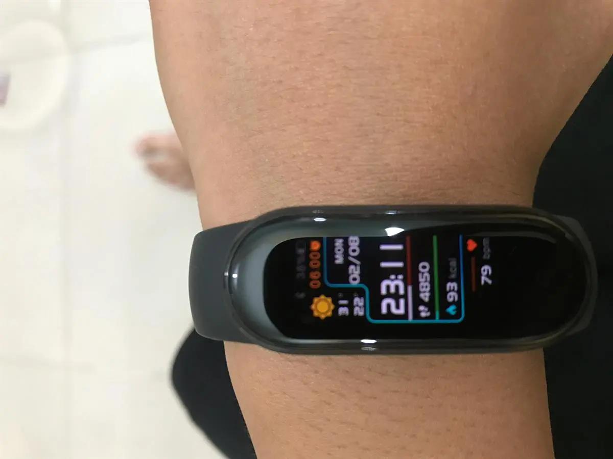 Khách hàng review Vòng đeo tay thông minh Mi Band 5 35