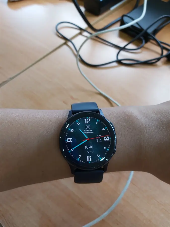 Khách hàng review Đồng hồ thông minh Samsung Galaxy Watch Active 2 40mm Đen 11