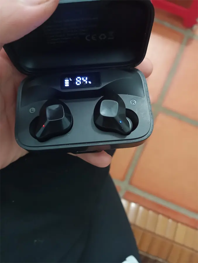 Khách hàng review Vòng tay thông minh Samsung Galaxy Fit2 Đen 21