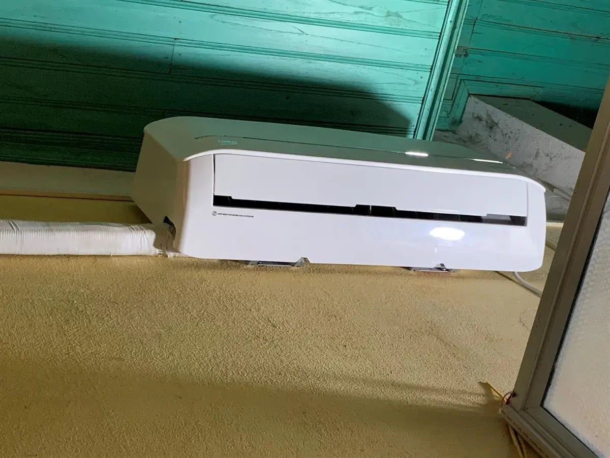 Khách hàng review Máy lạnh Beko Inverter 1.5 HP RSVC12VS 1