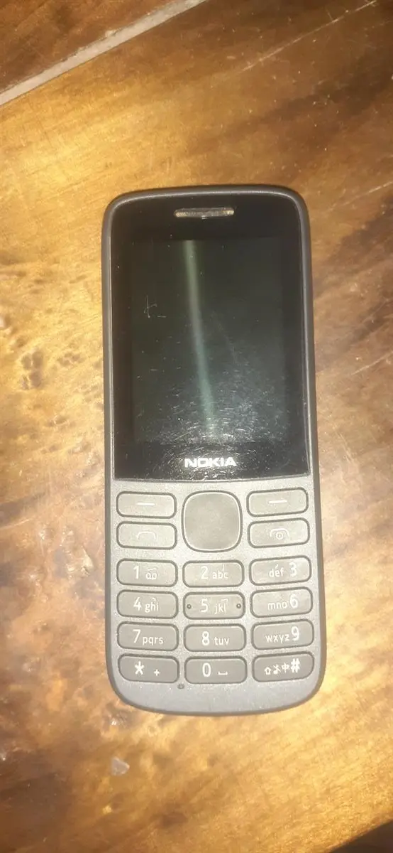 Khách hàng review Điện thoại Nokia 215 4G 36