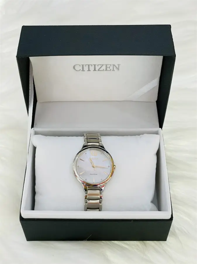 Khách hàng review Đồng hồ CITIZEN L 32 mm Nữ EM0558-81Y 1