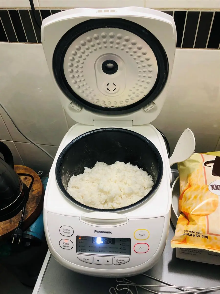 Khách hàng review Nồi cơm điện tử Panasonic 1.8 lít SR-CL188WRA 18