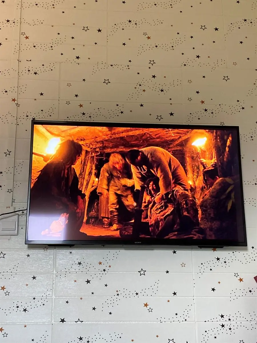 Khách hàng review Android Tivi Sony 4K 49 inch KD-49X8000H 17
