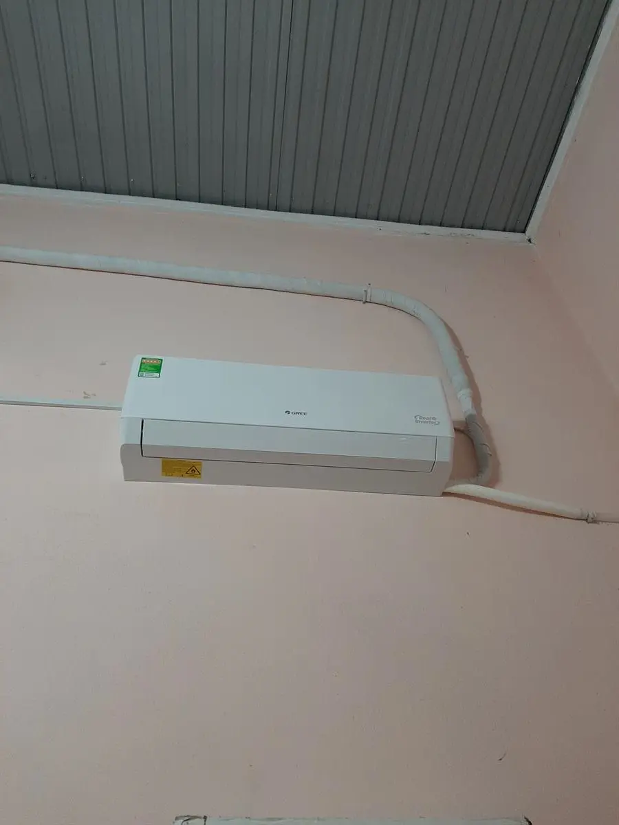 Khách hàng review Máy lạnh Gree Inverter 1 HP GWC09PB-K3D0P4 25