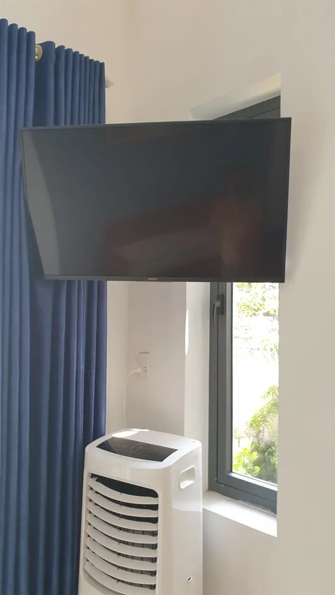 Khách hàng review Android Tivi Sony 4K 43 inch KD-43X8000H 5