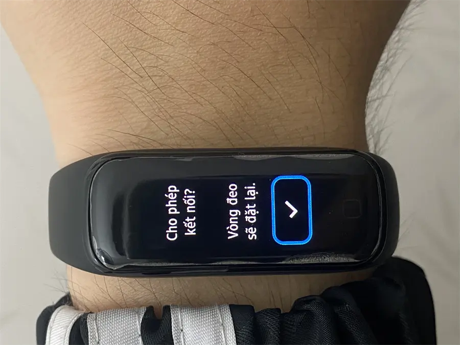 Khách hàng review Vòng tay thông minh Samsung Galaxy Fit2 Đen 19