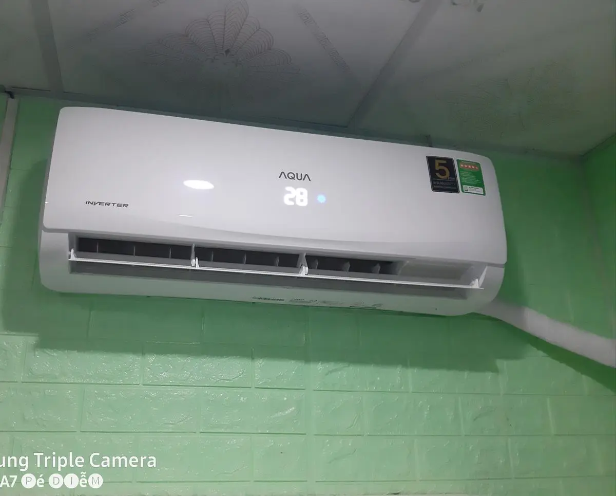 Khách hàng review Máy lạnh Aqua Inverter 1 HP AQA-KCRV10TK 21