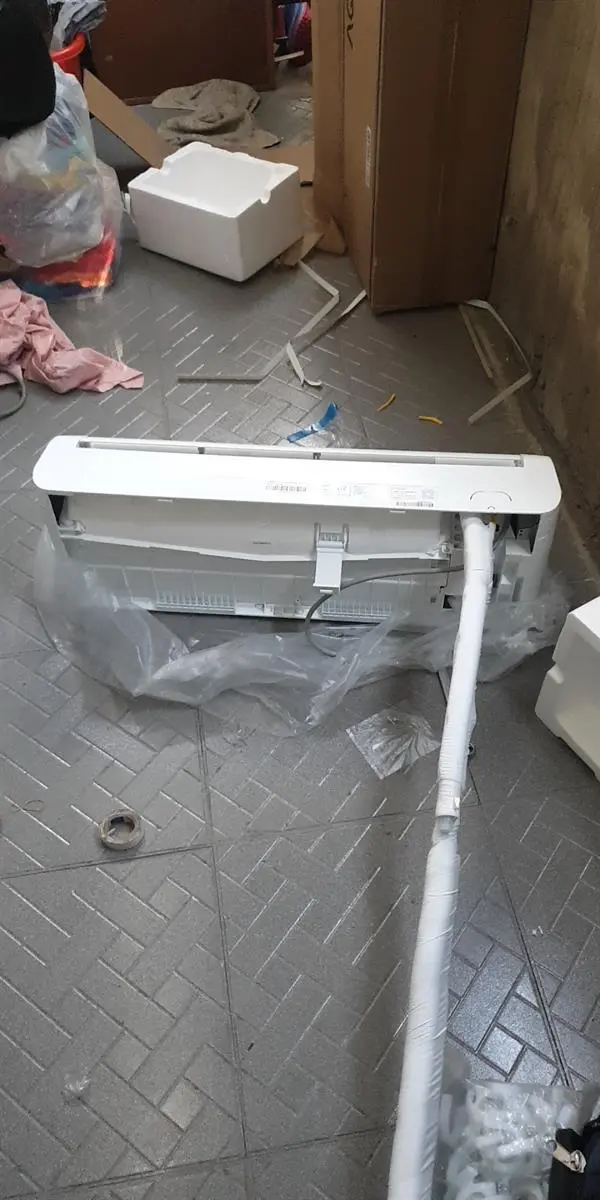 Khách hàng review Máy lạnh Aqua Inverter 1 HP AQA-KCRV10TK 19