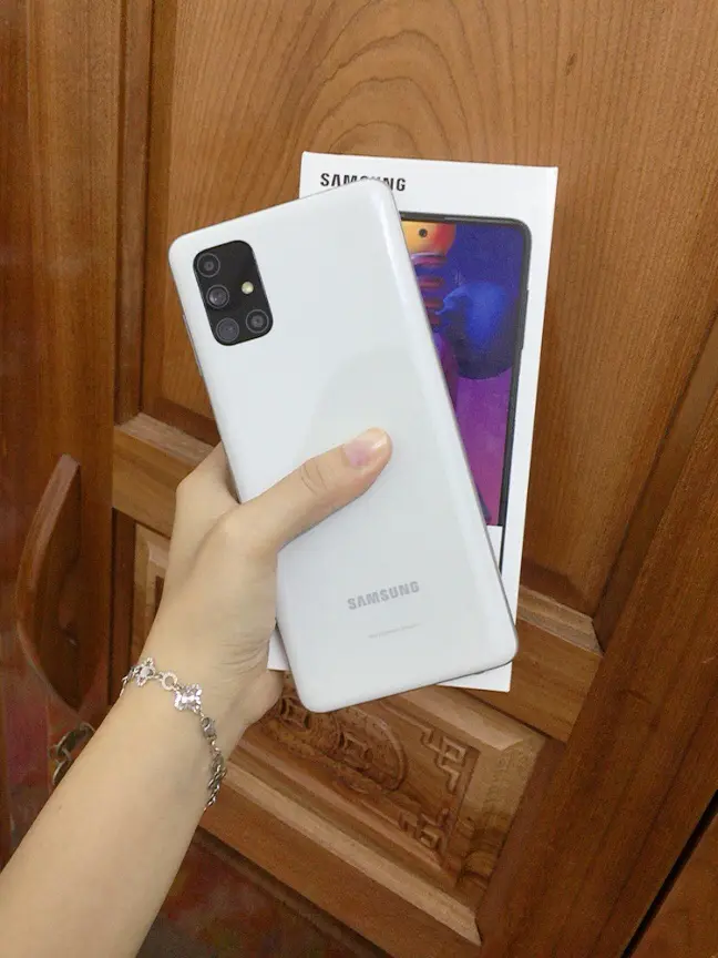 Khách hàng review Điện thoại Samsung Galaxy M51 34